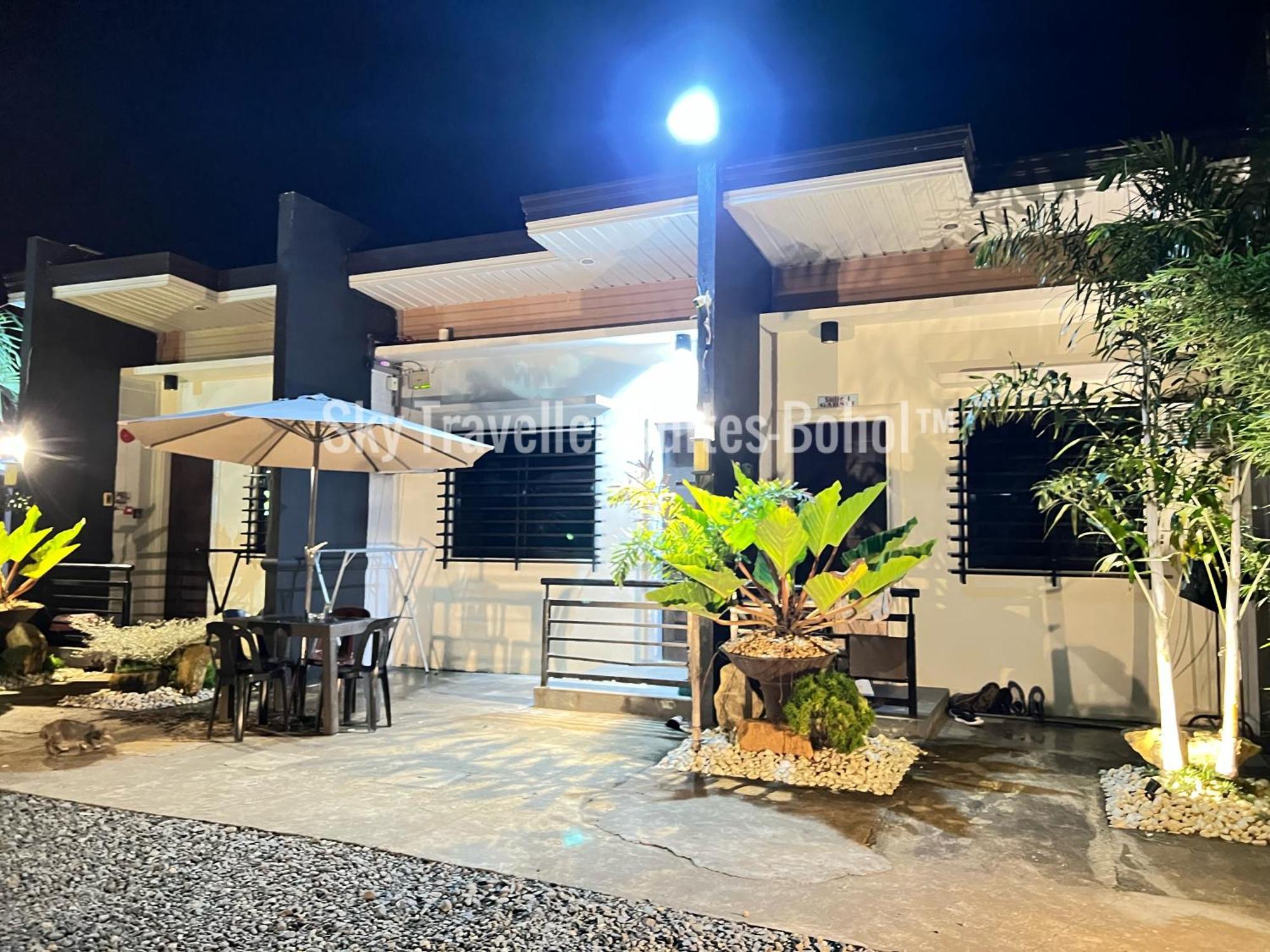 Sky Traveller Suites Panglao-stad Buitenkant foto