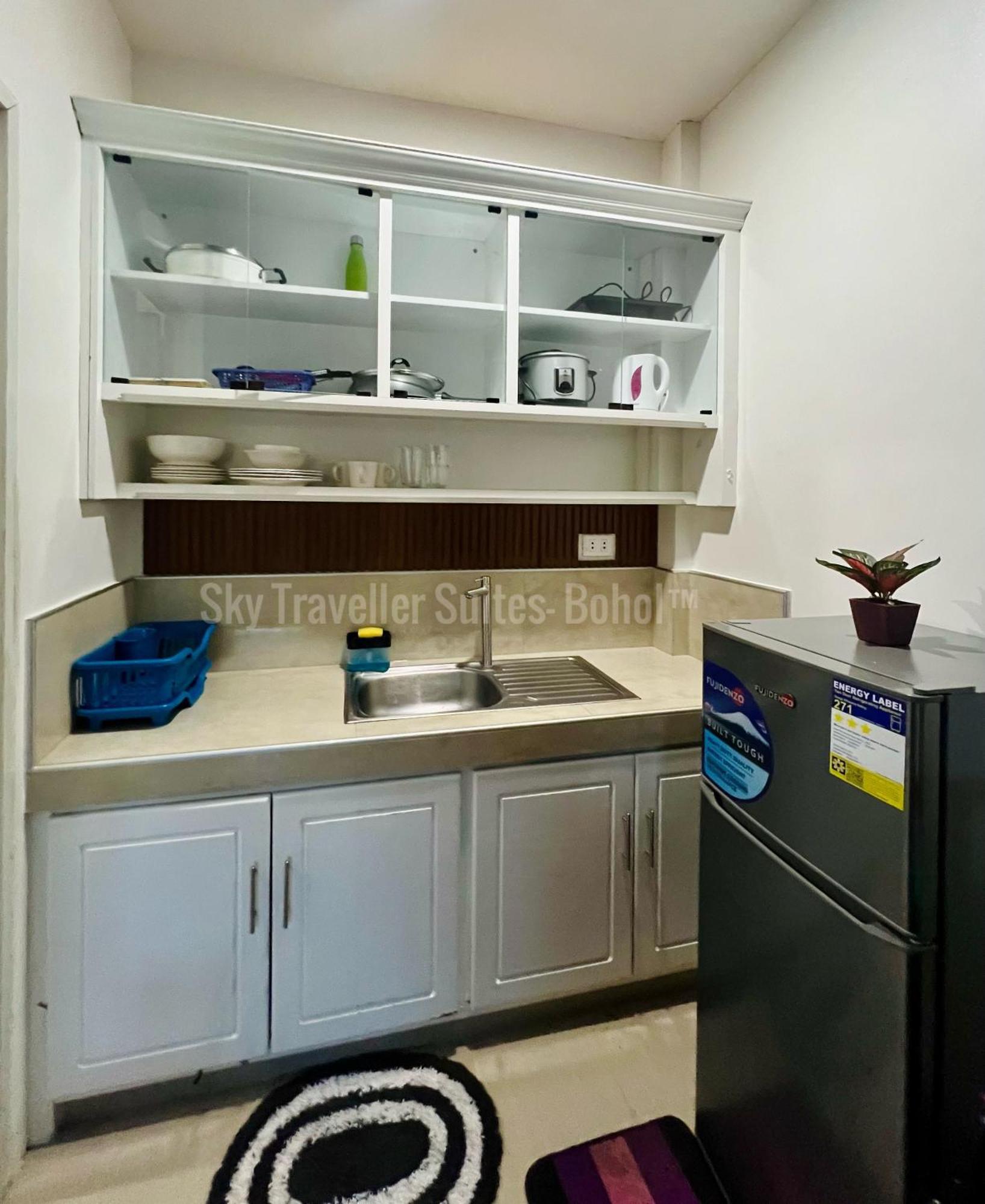 Sky Traveller Suites Panglao-stad Buitenkant foto