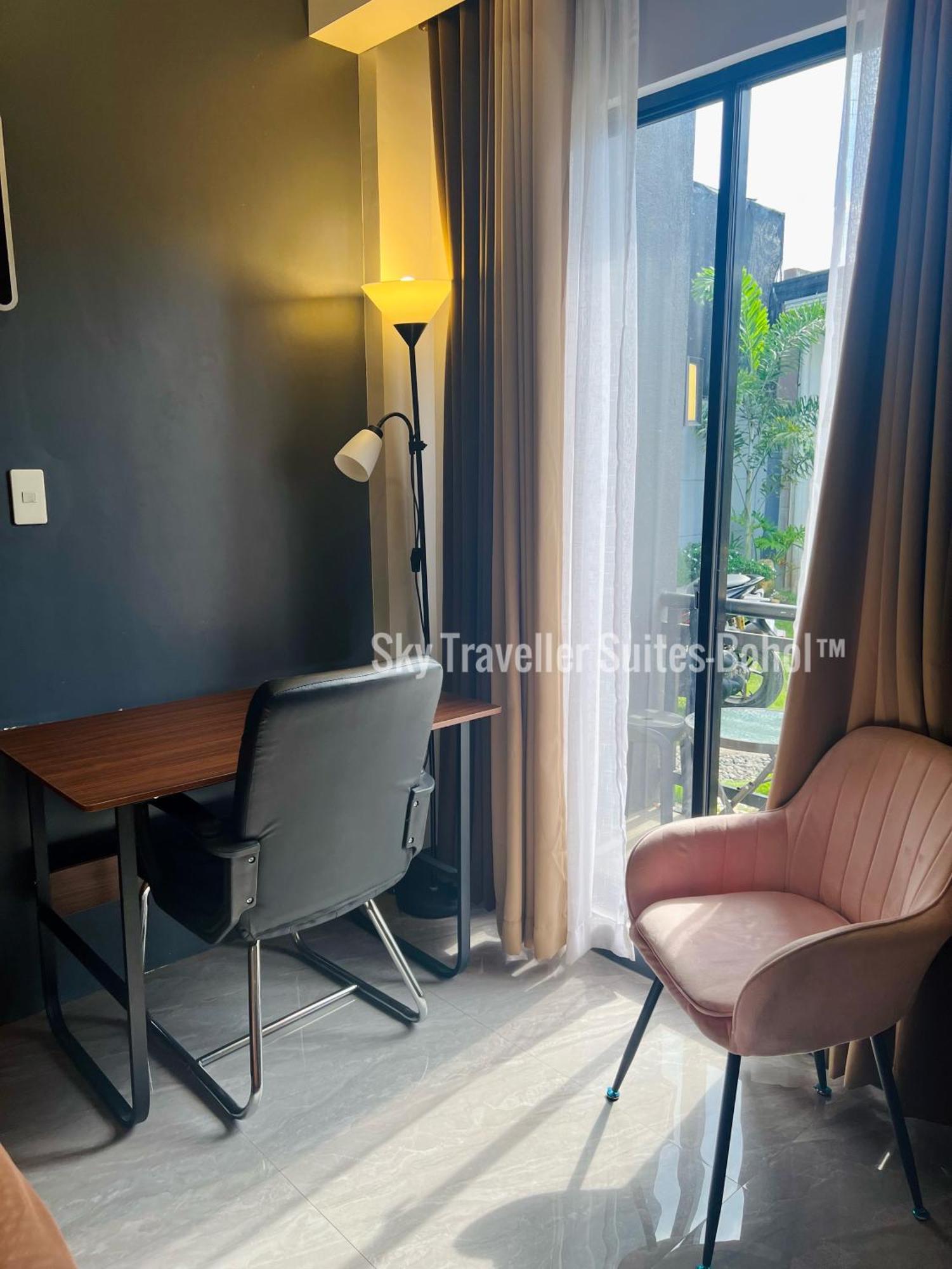 Sky Traveller Suites Panglao-stad Buitenkant foto