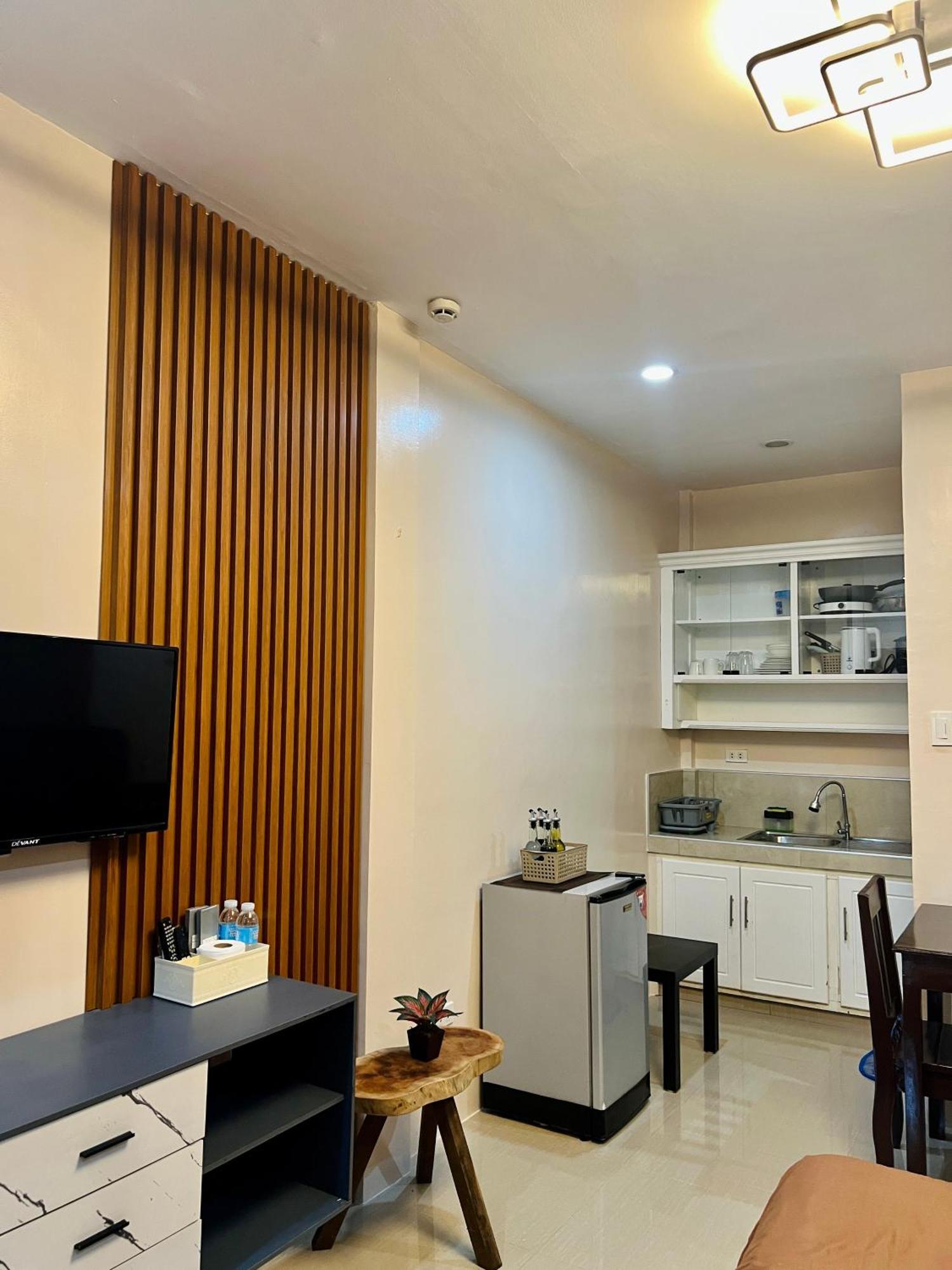 Sky Traveller Suites Panglao-stad Buitenkant foto